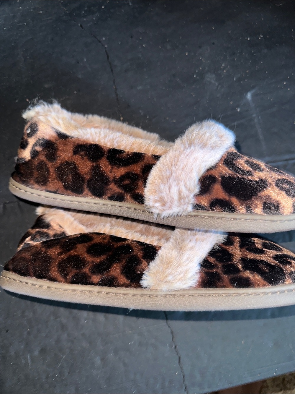 Floopi Roxy Slippers - Picture 4 of 5